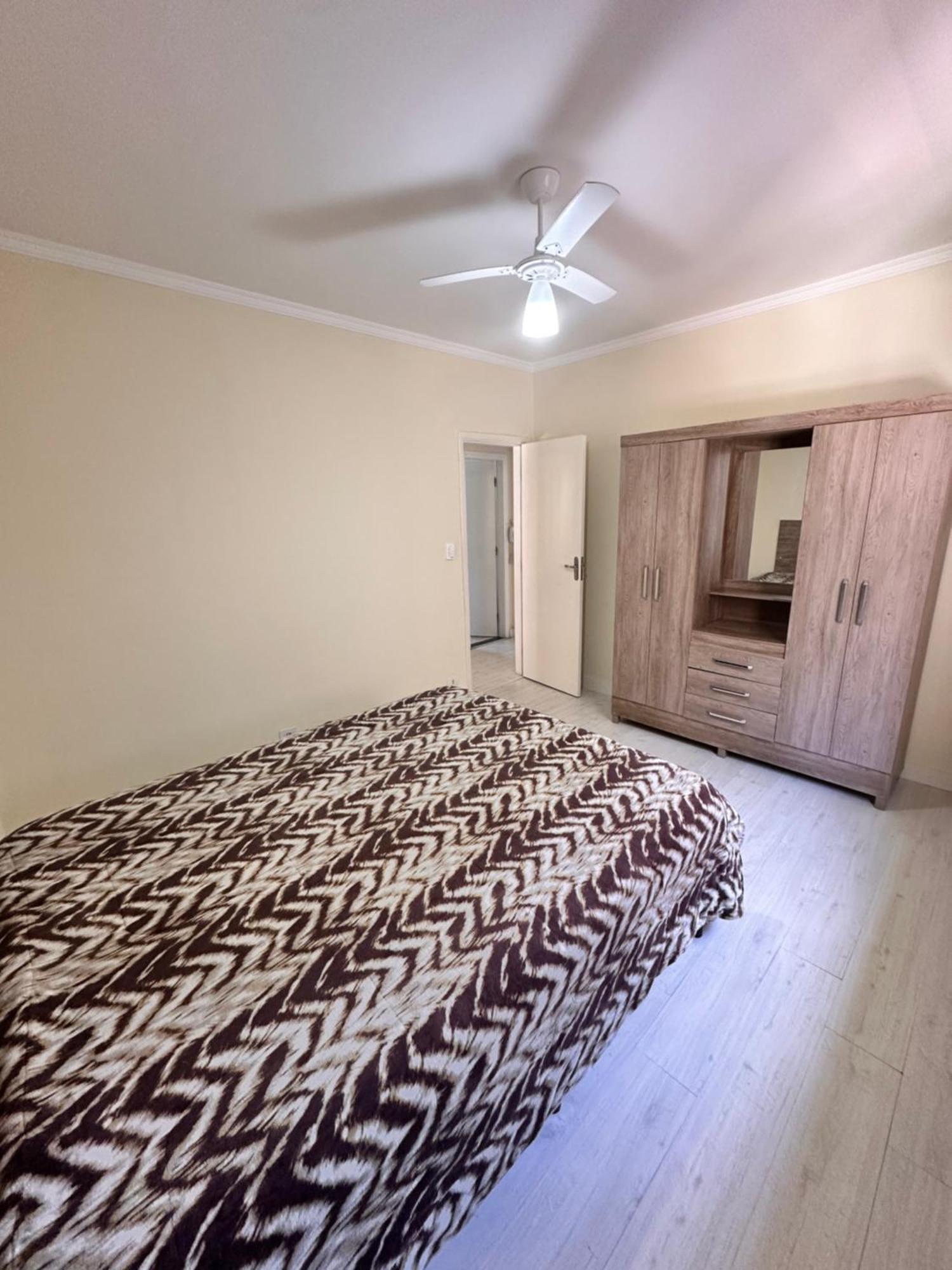 Apartamento Temporada Гуаружа Екстер'єр фото